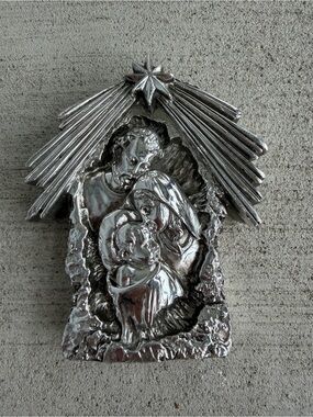 Mirá Christmas Collectors Edition Nativity Wall Plaque Silver Tone Resin 5”